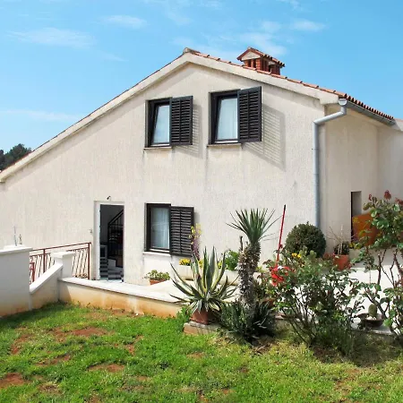 Ada - Prc206 By Interhome Porec